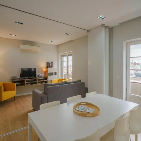 Feel Downtown Roofs Apartman *