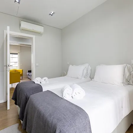 Feel Downtown Roofs Apartman